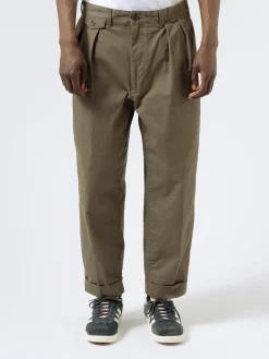 BEAMS PLUS - 2 Pleat Chino in Olive