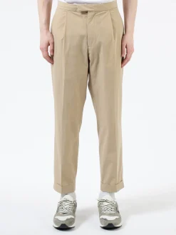 BEAMS PLUS - 1 Pleat Comfort Cloth Travel Trousers in Beige