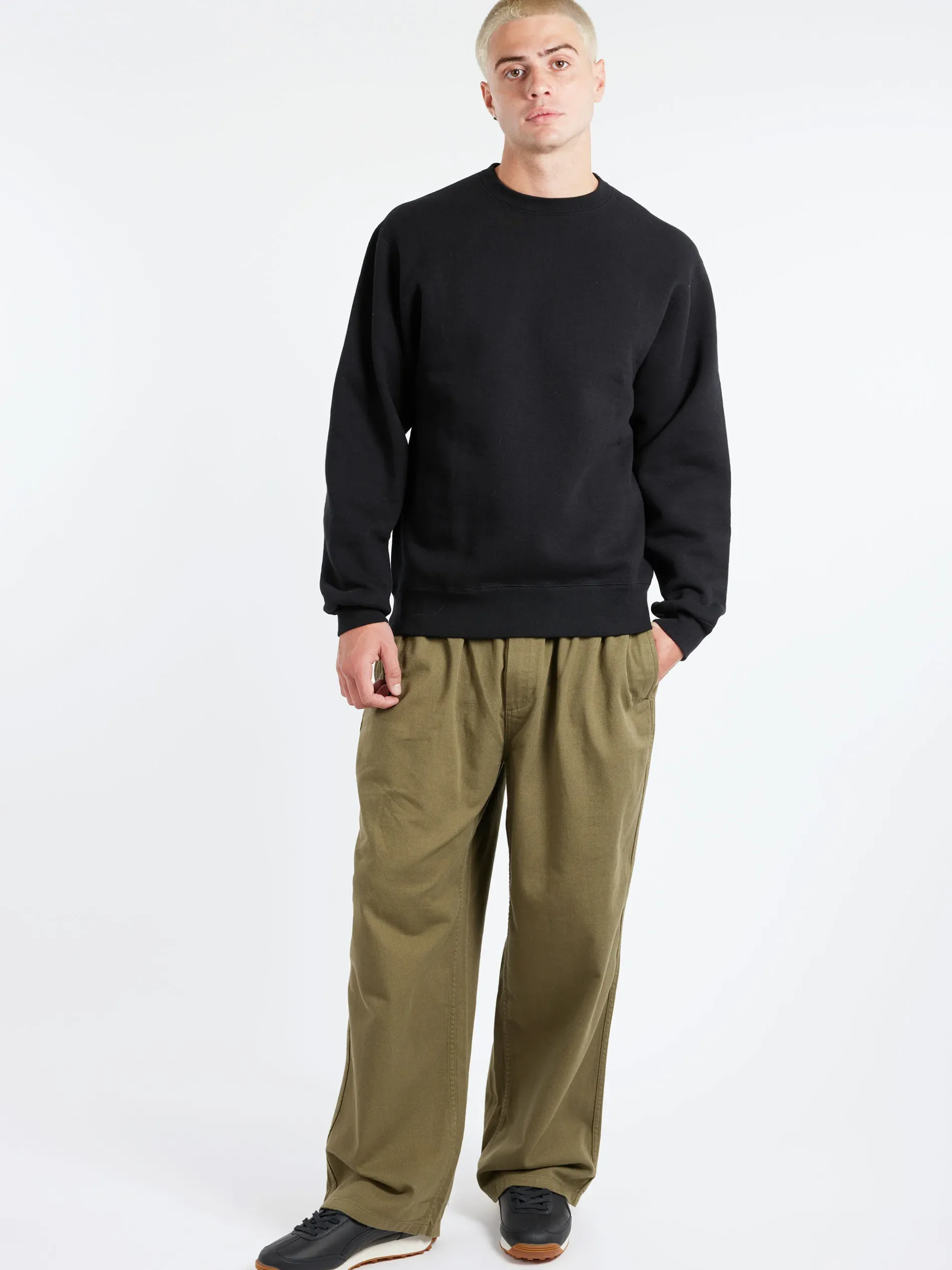 BEAMS PLUS - Raised Back Crewneck Sweatshirt in Black