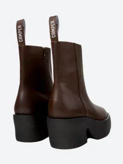 Camper - Billie Ankle Boots in Brown