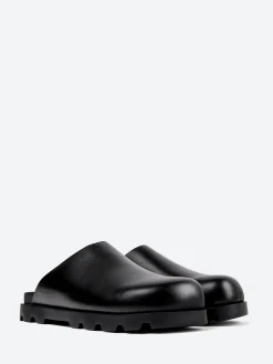 Camper - Brutus Clogs in Black