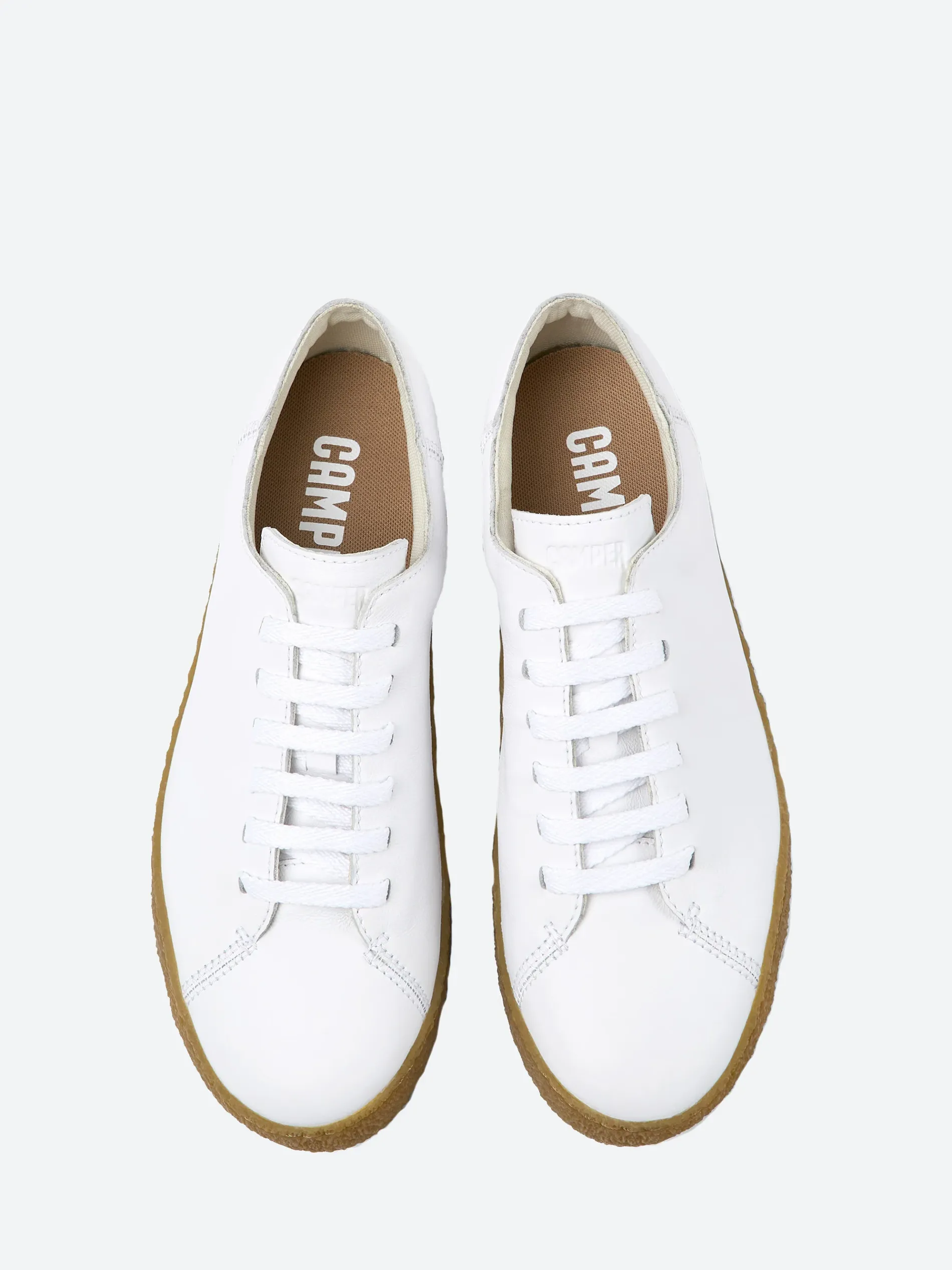 Camper - Peu Terreno in White