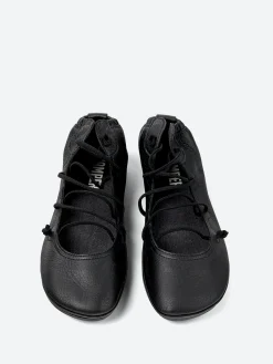 Camper - Right Nina Lace-Up Flats in Black