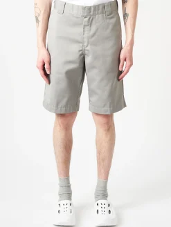 Carhartt WIP - Master Short in Marengo