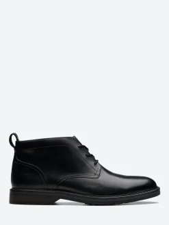 Clarks - Aldwin Chukka Boot in Black