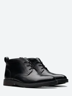 Clarks - Aldwin Chukka Boot in Black