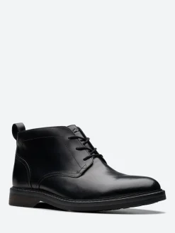 Clarks - Aldwin Chukka Boot in Black