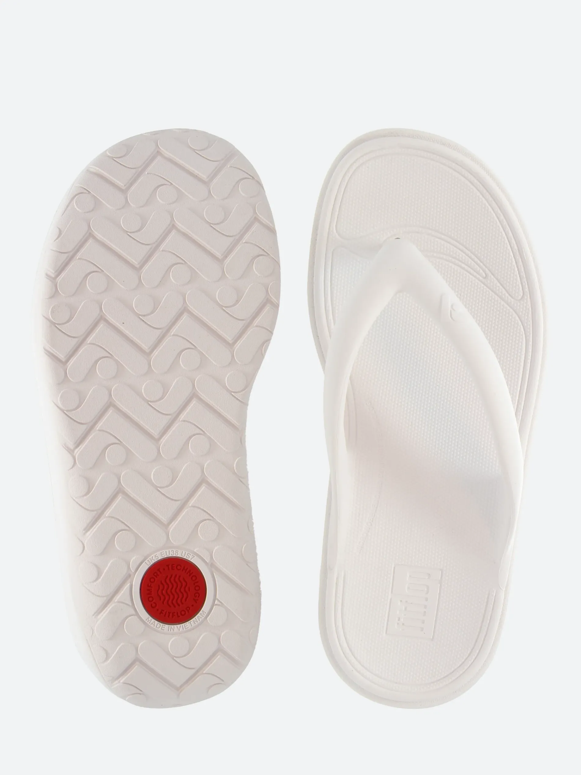 FitFlop - Relieff Recovery Toe-Post Sandals in Urban White