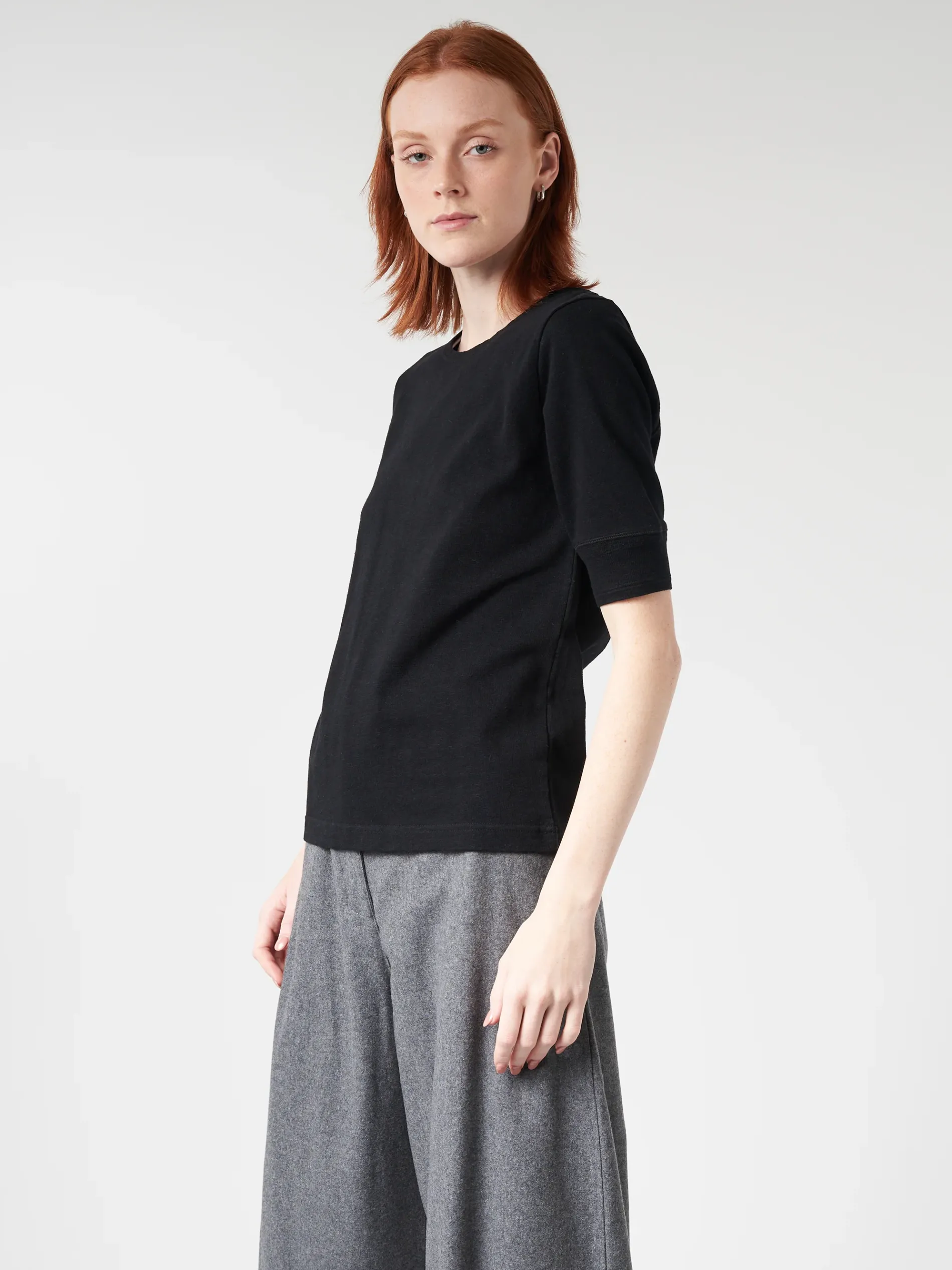 Girls Of Dust - Club T-Shirt S/S in Black