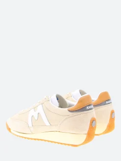 Karhu - Mestari in Turtledove and White