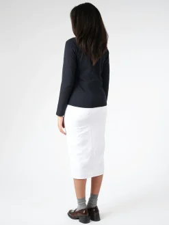 Merz b. Schwanen - Women's Relaxed Longsleeve T-Shirt in Deep Black