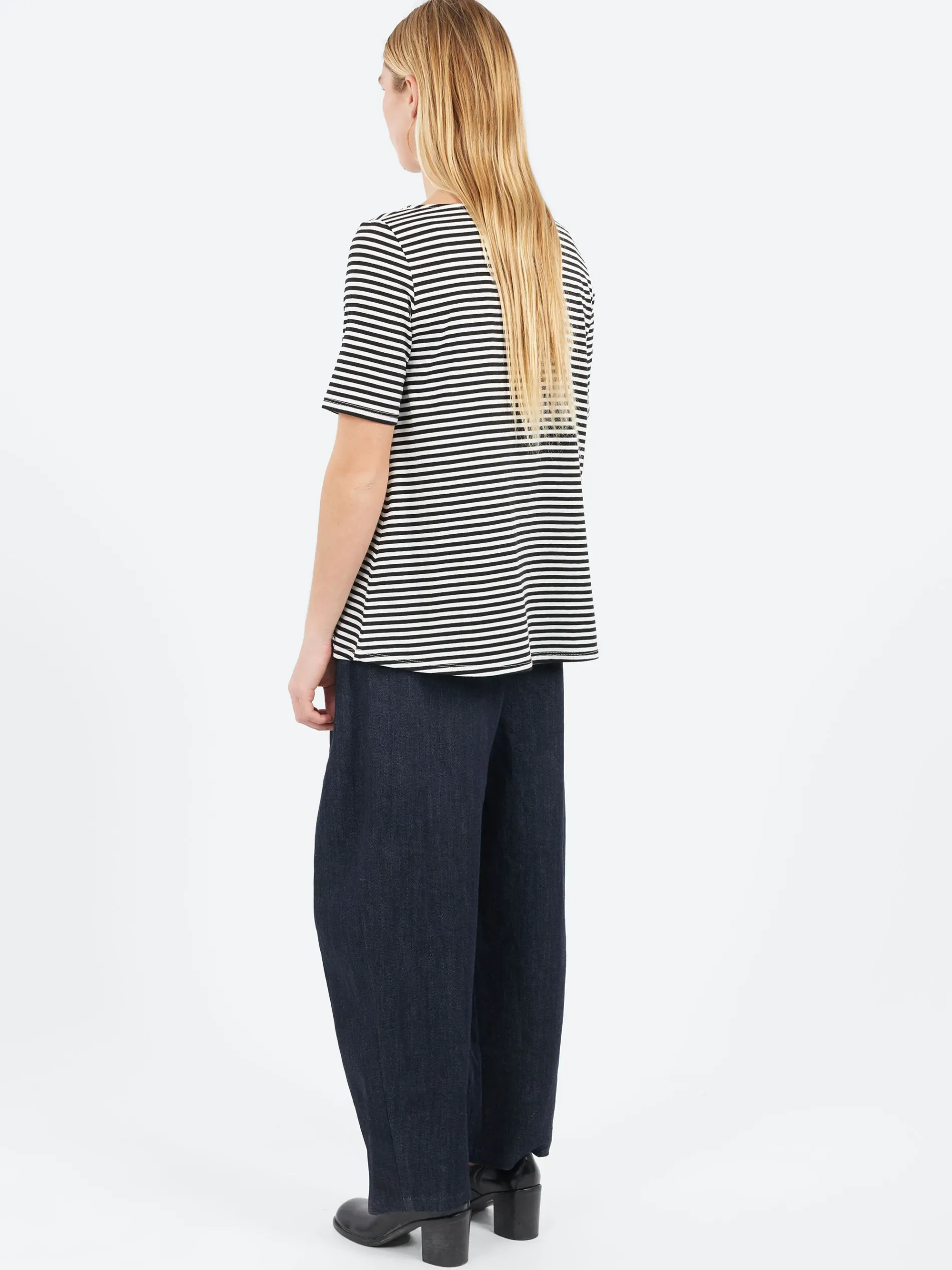 Neirami - A-Line Shirt in Nero