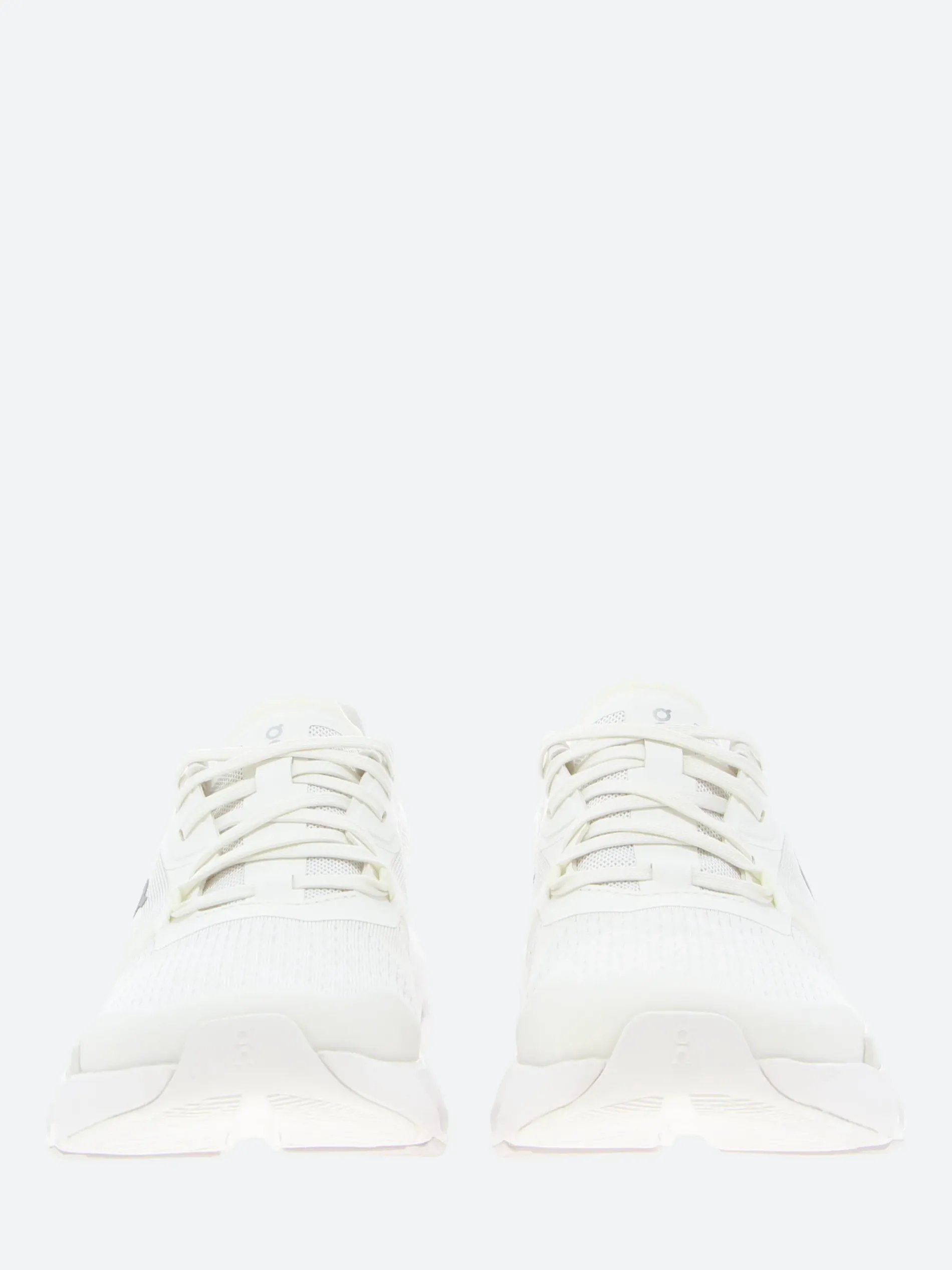 On - Cloudpulse in White and Frost