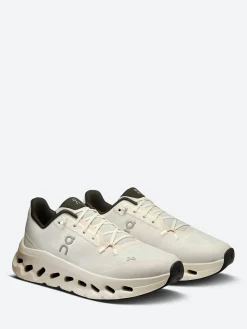 On - Women's Cloudtilt in Pearl and Ice