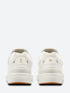 On - Women's The Roger Centre Court in White and Gum