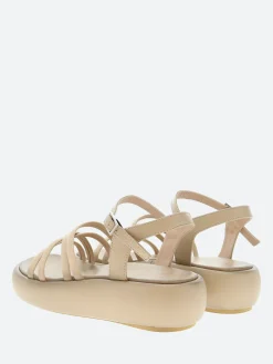 Open Closed - Barbara 01 in Compact Doe