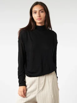 Pas de Calais - Wool Gauze Jersey Pullover in Black