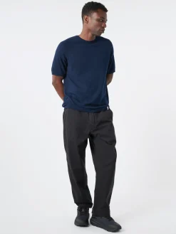 Peregrine - Knitted T-Shirt in Navy