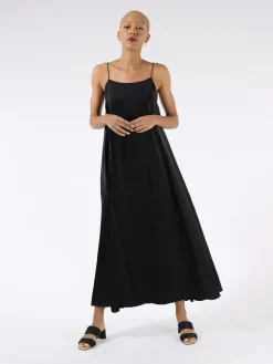 Pomandere - Slip Dress in Black