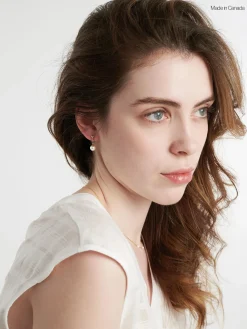 Poppy Finch - Gold Dot Link Pearl Earrings