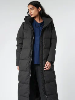 Quartz Co. - Sofia in Black