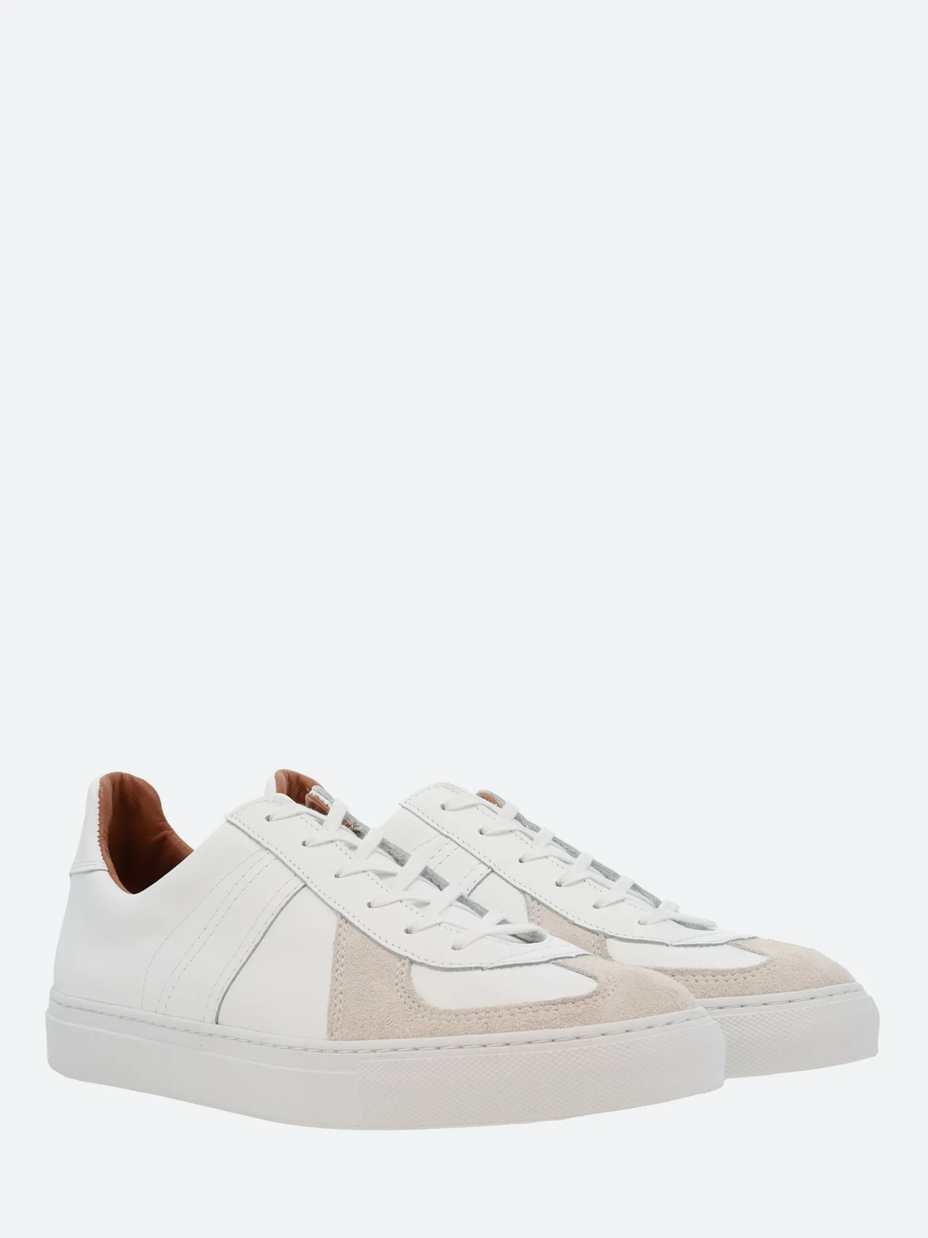 Reproduction of Found - 1777SL in White