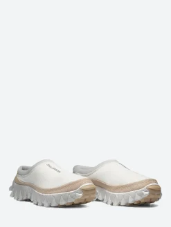 Salomon - Snowclog in White and Almond
