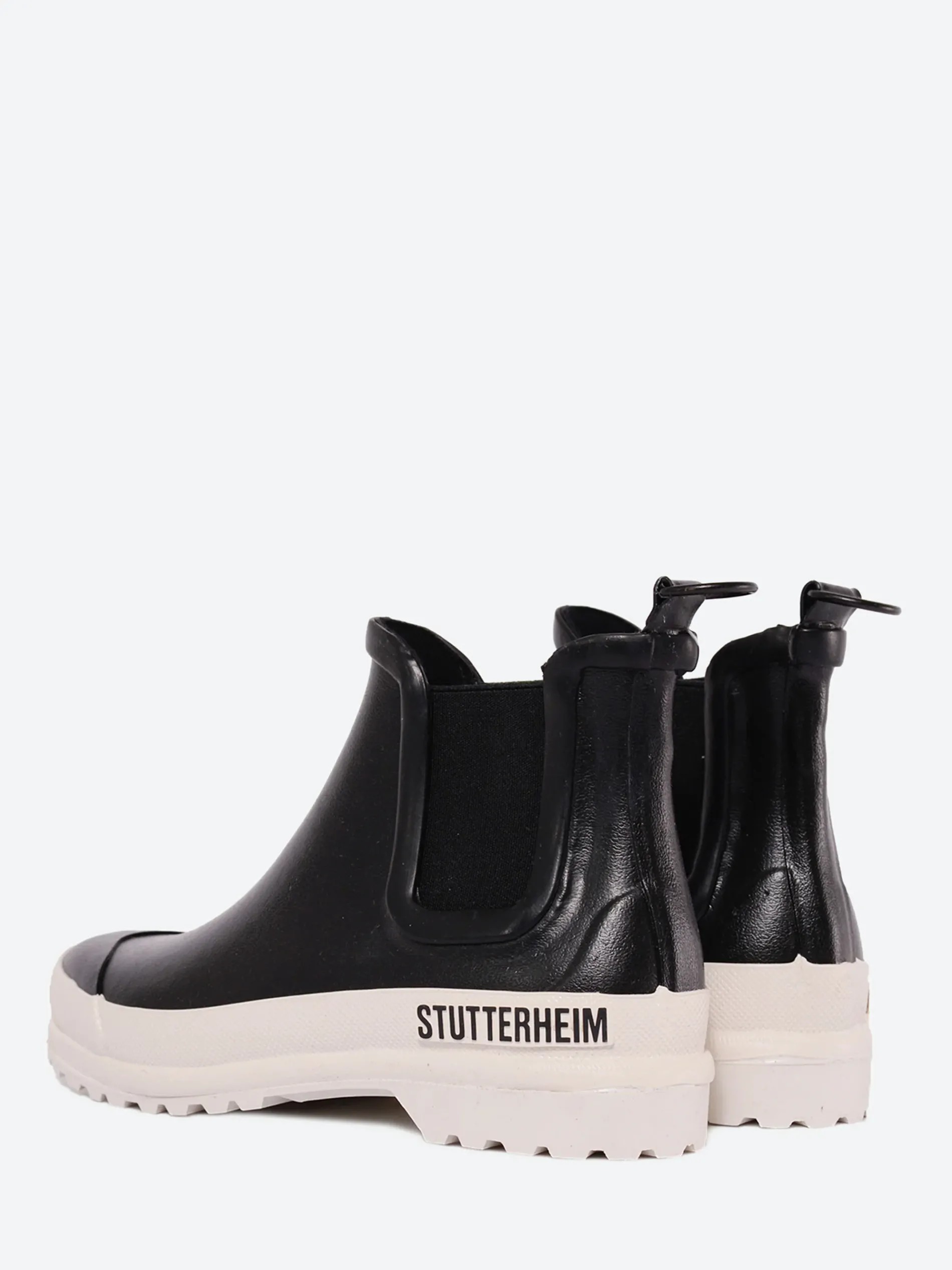 Stutterheim - Chelsea Rainwalker in Black and White