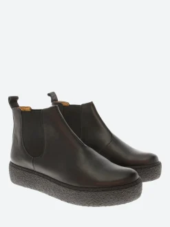 Tracey Neuls - George Platform in Smoke