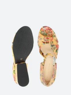 Tracey Neuls - Jackie in Heironymous