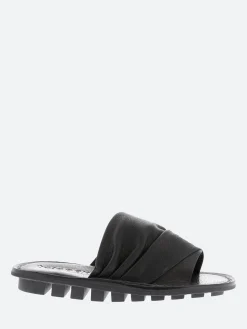 Trippen - Closed Drift in Black VST