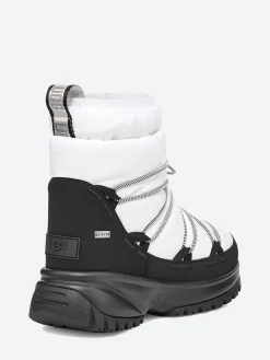 UGG - Yose Puffer Mid in White