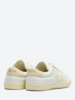 Veja - Panenka Leather in White and Calcaire