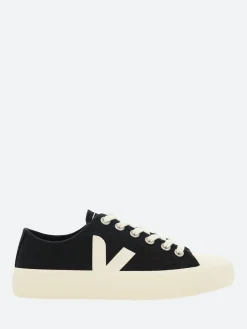 Veja - Wata II Low in Black and Pierre