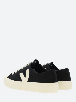 Veja - Wata II Low in Black and Pierre