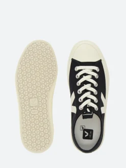 Veja - Wata II Low in Black and Pierre